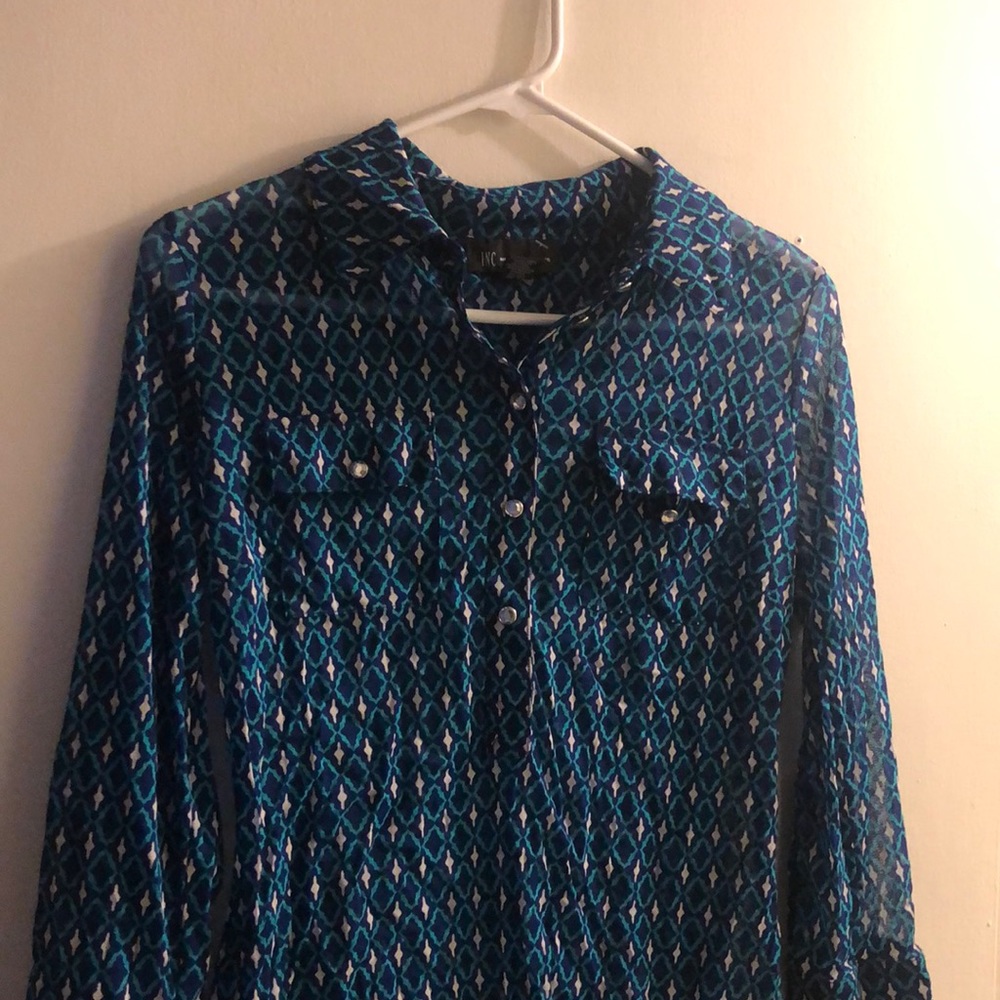 INC sheer top size medium 😍